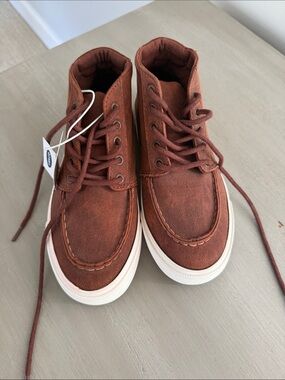 Old Navy kids Casual mid-top boots